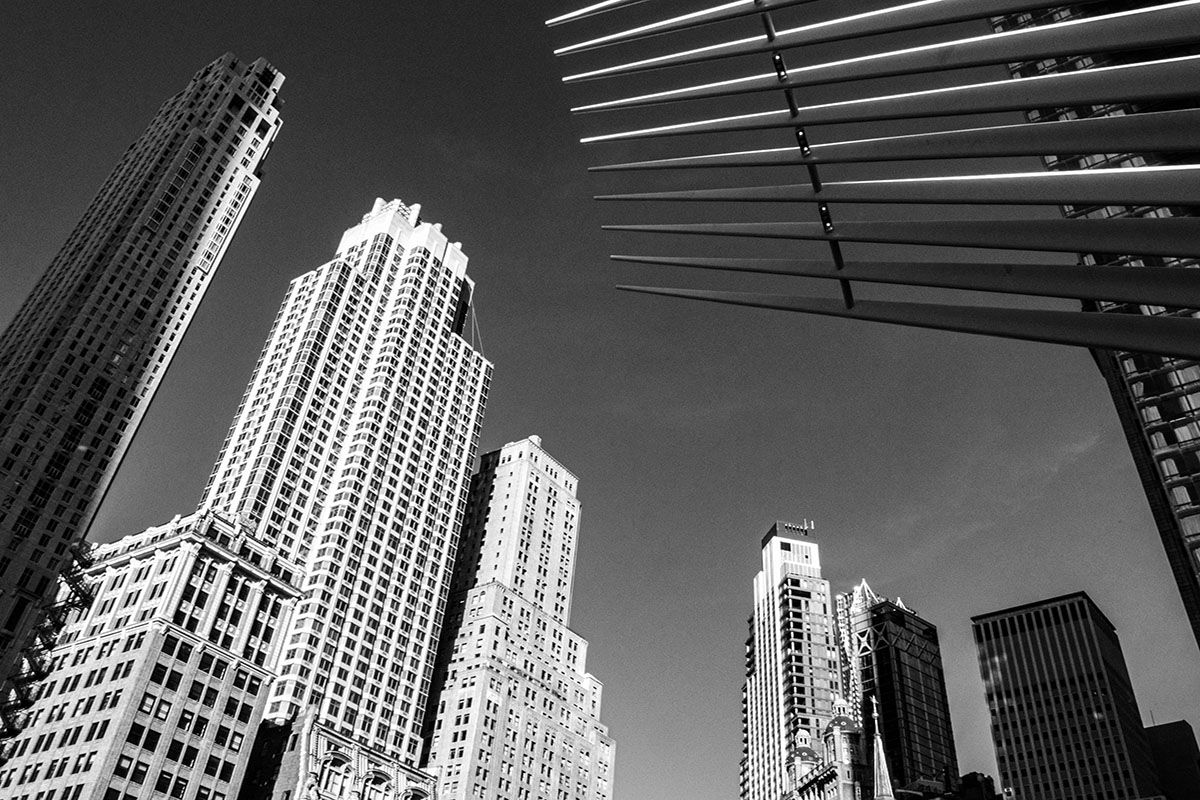 Foto in bianco e nero di grattacieli a New York